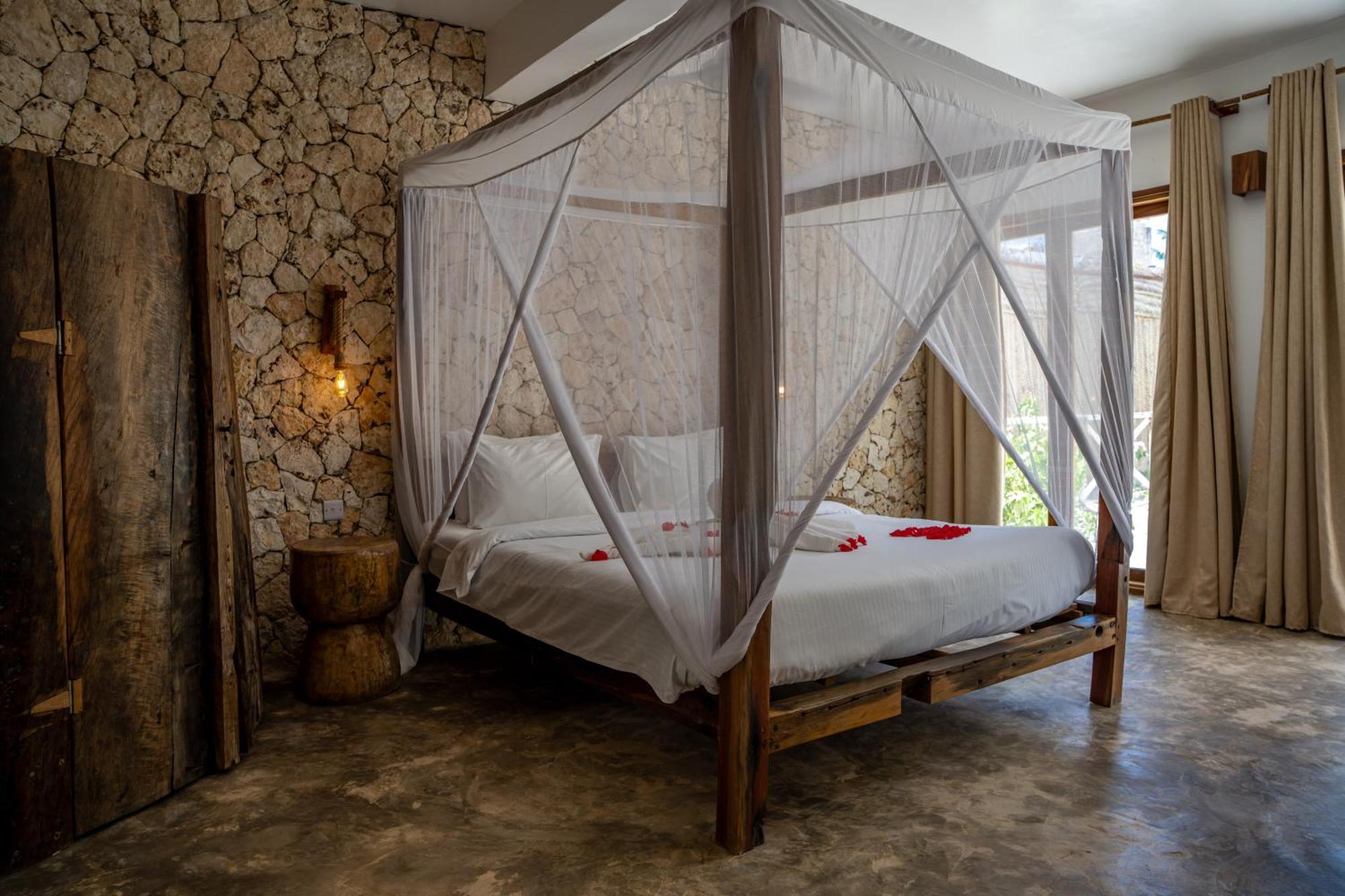 Natural Park Villa Resort Пингу Экстерьер фото